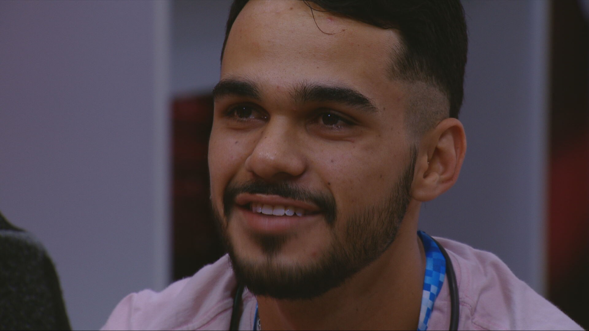 No BBB 25, João Gabriel recebe Presente do Anjo pela terceira vez