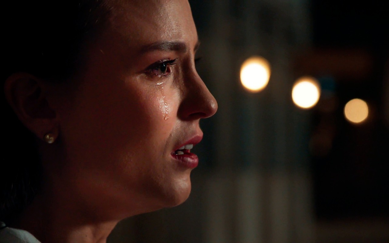 Êta Mundo Melhor!: Estela reaparece após afogamento e implora por socorro