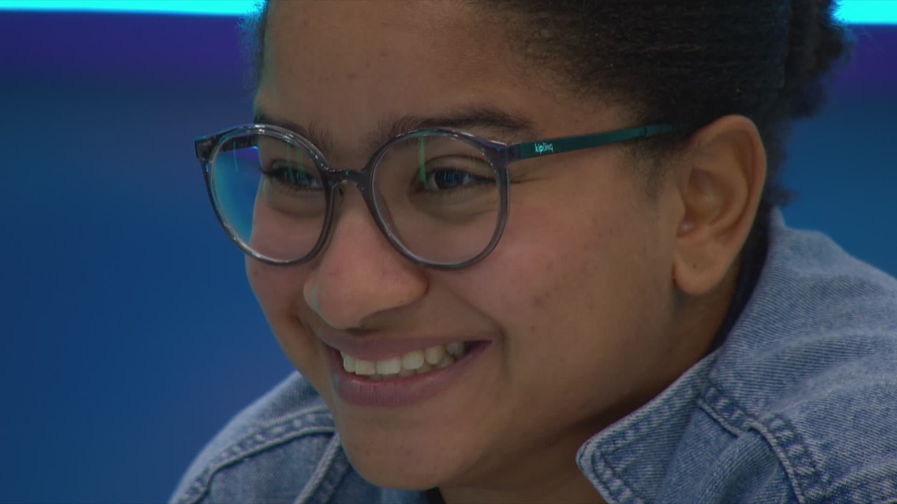 Presente do Anjo: Milena escolhe assistir a um vídeo da família e abre mão de segunda imunidade