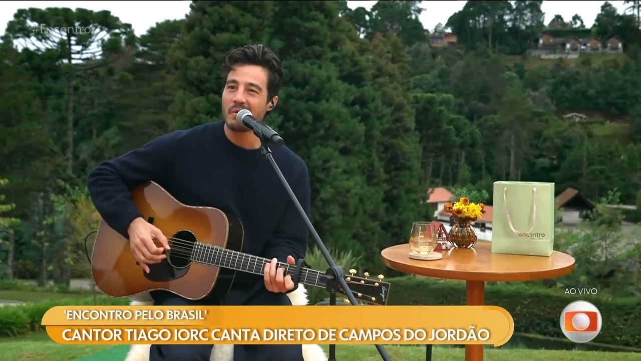 Tiago Iorc relembra sucessos no Encontro; veja vídeos