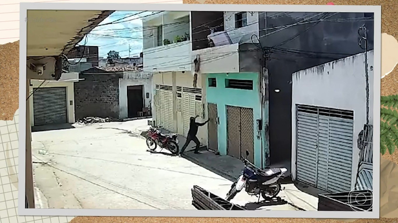 Homem que salvou criança de queda emociona ao relembrar resgate: 'Nem acredito que aquilo aconteceu'