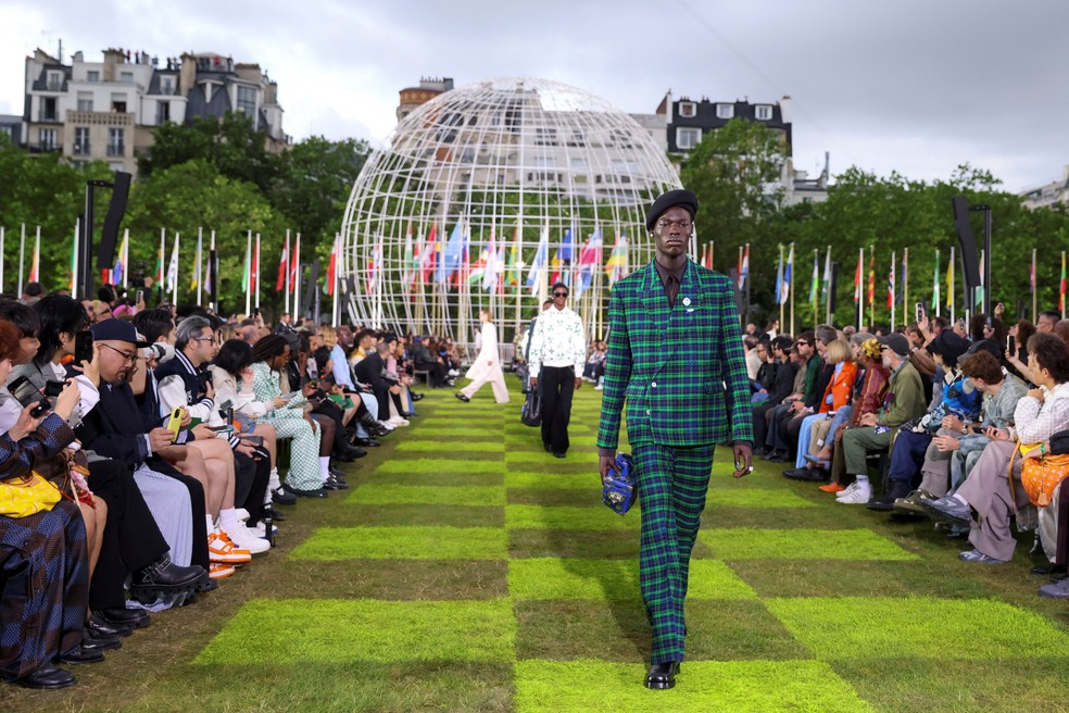 Desfile da Louis Vuitton na Semana de Moda de Paris — Foto: REUTERS/Johanna Geron