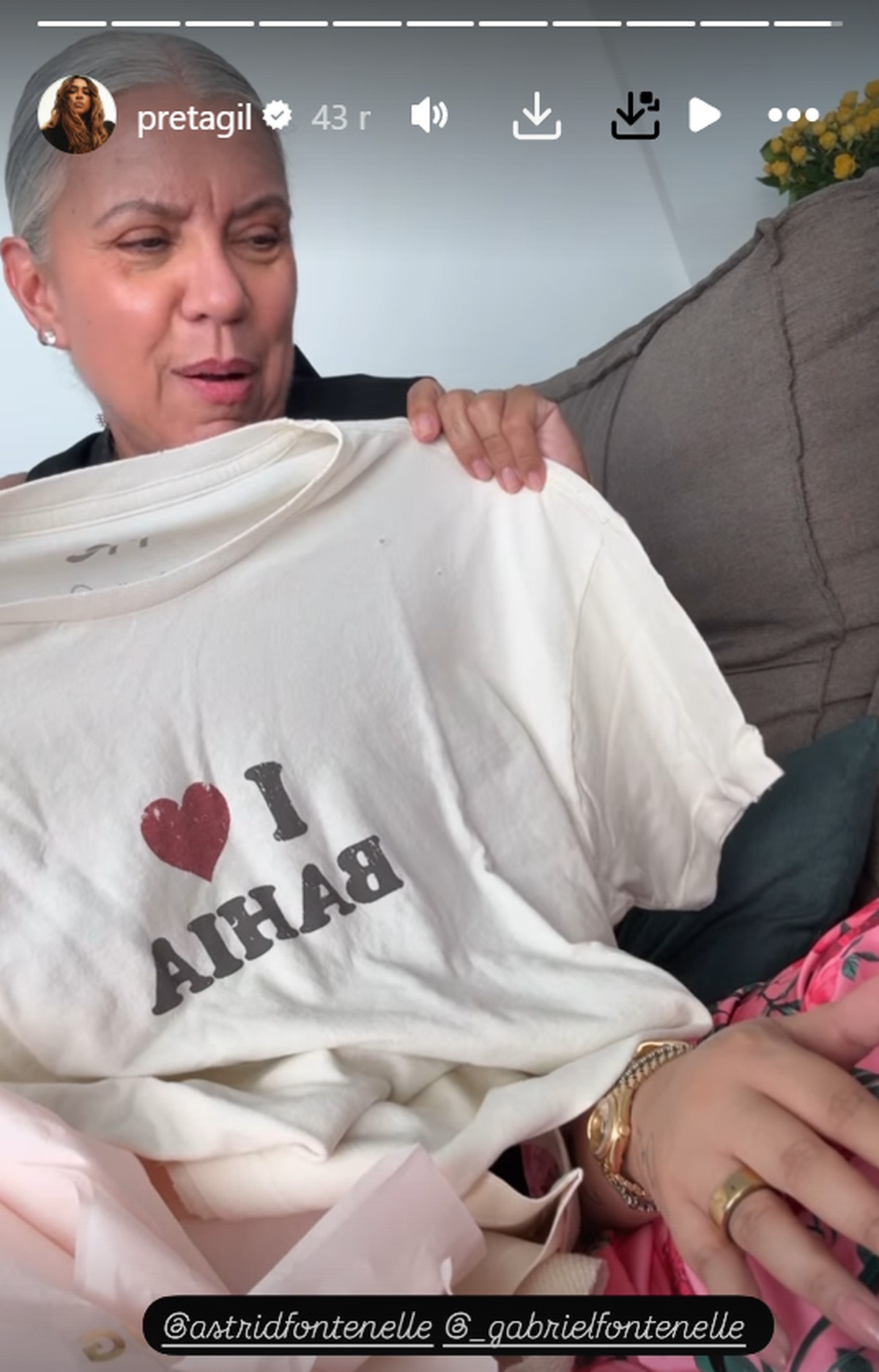 Preta Gil recebe visita de Astrid Fontenelle Famosos gshow