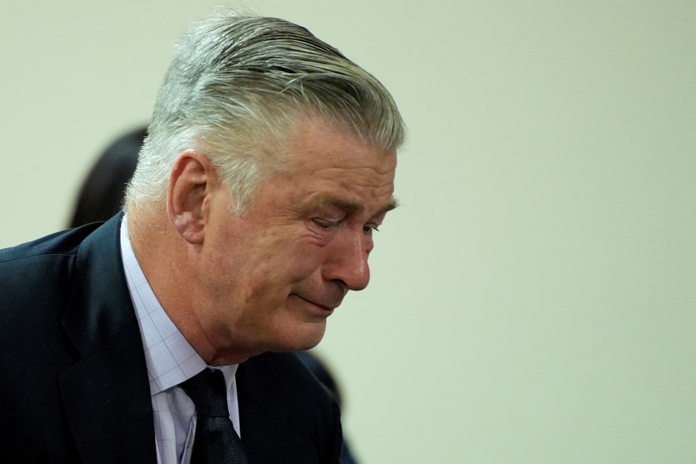 Ator americano Alec Baldwin é absolvido de acusação de homicídio e caso