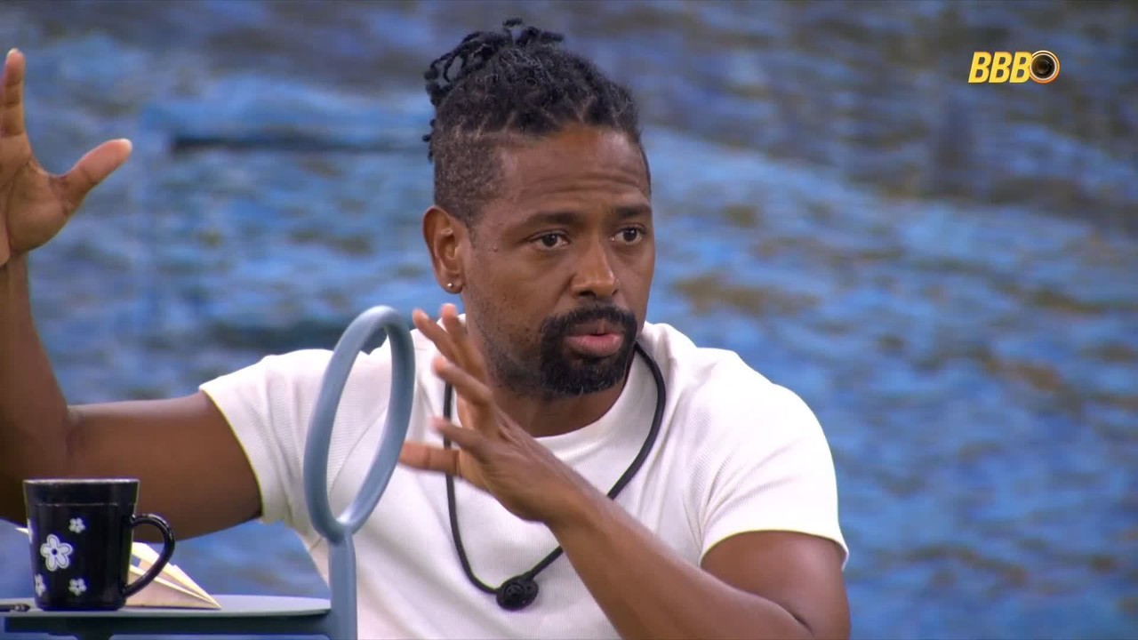 Leandro Boneco revela incômodo com estilo de jogo de sister: 'Procuro não desrespeitar as pessoas'