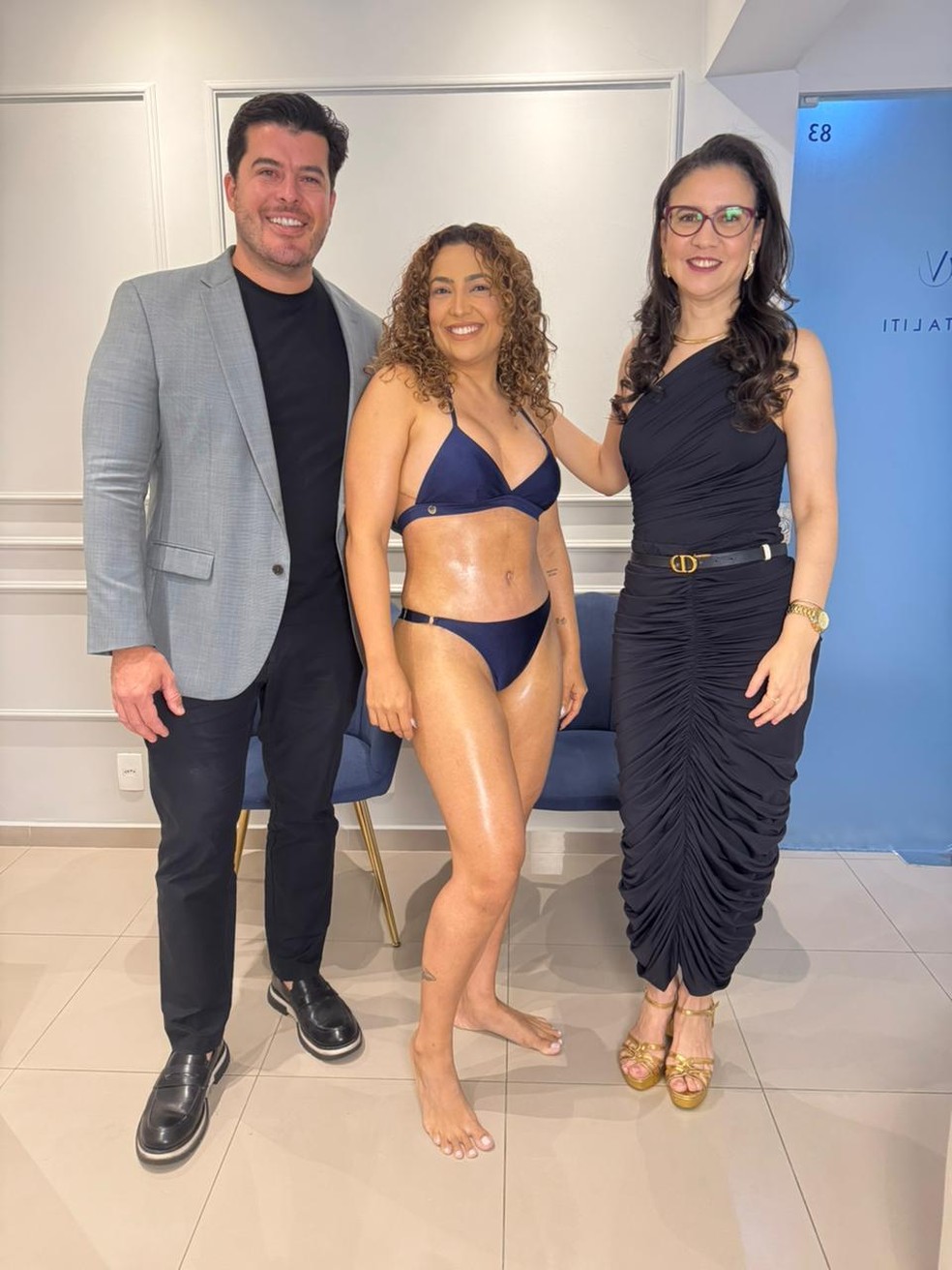 Camila Moura com os médicos Alexandre Dantas e Manoela Souza — Foto: Divulgação