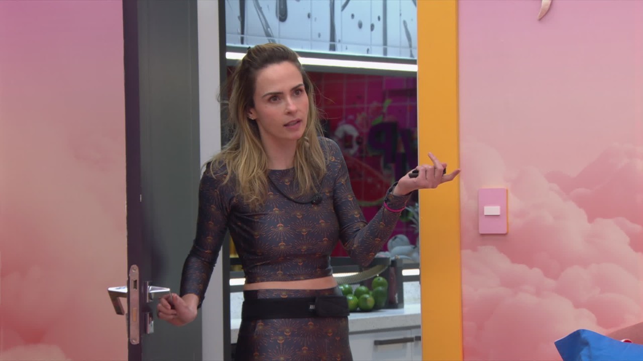 Após fala de Jonas Sulzbach, Ana Paula Renault questiona aliadas do Líder: 'Já fui falsa com vocês?'