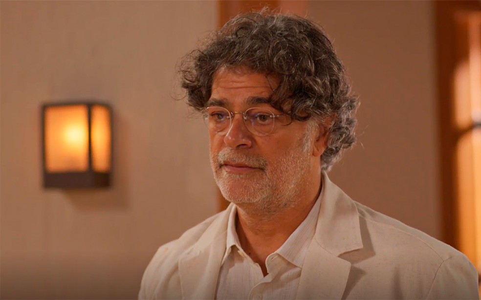 Ariosto diz que quer Zefa Leonel em No Rancho Fundo — Foto: Globo