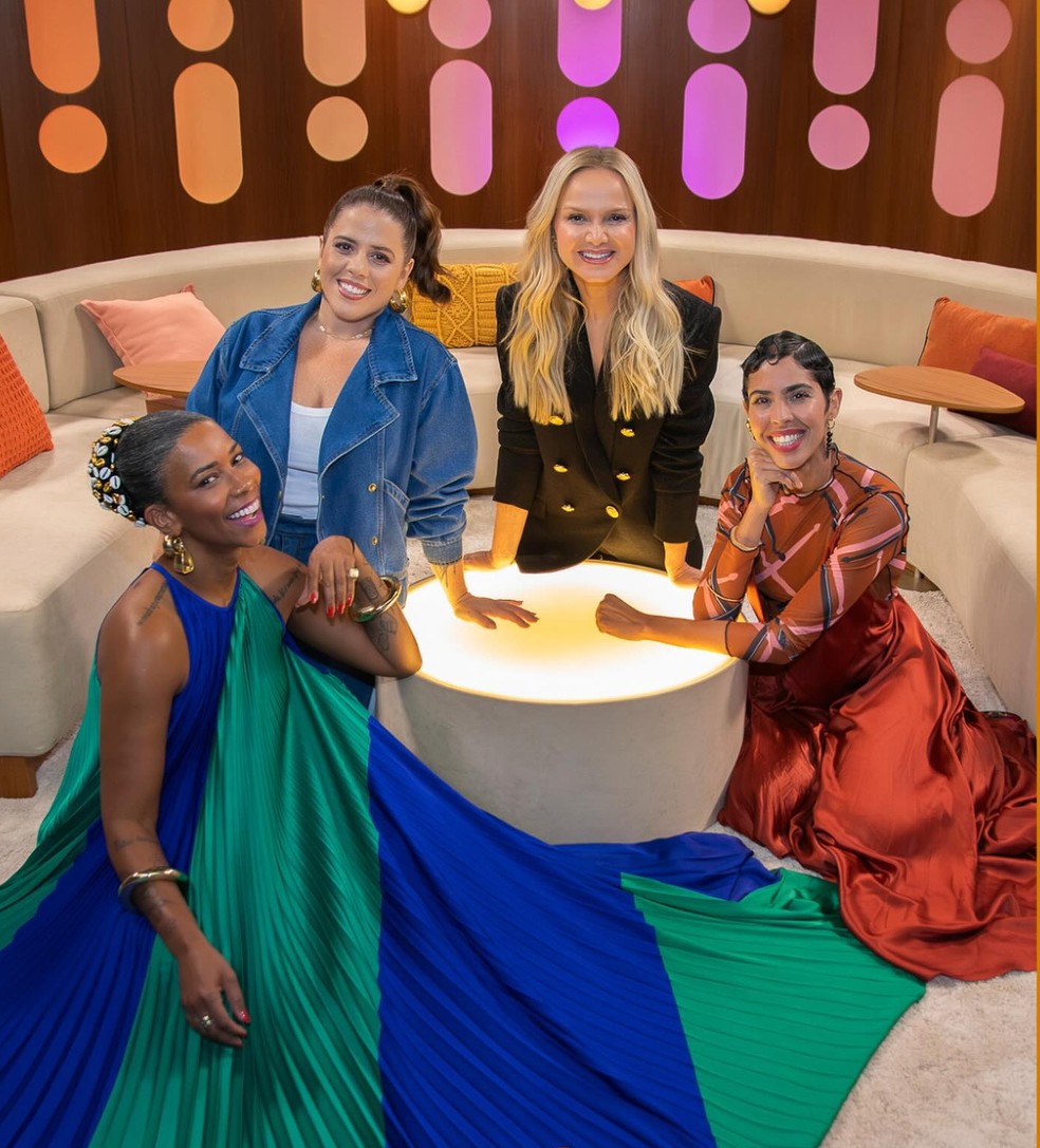 Rita Batista, Tati Machado, Eliana e Bela Gil estreiam nova temporada do Saia Justa  Foto: Instagram
