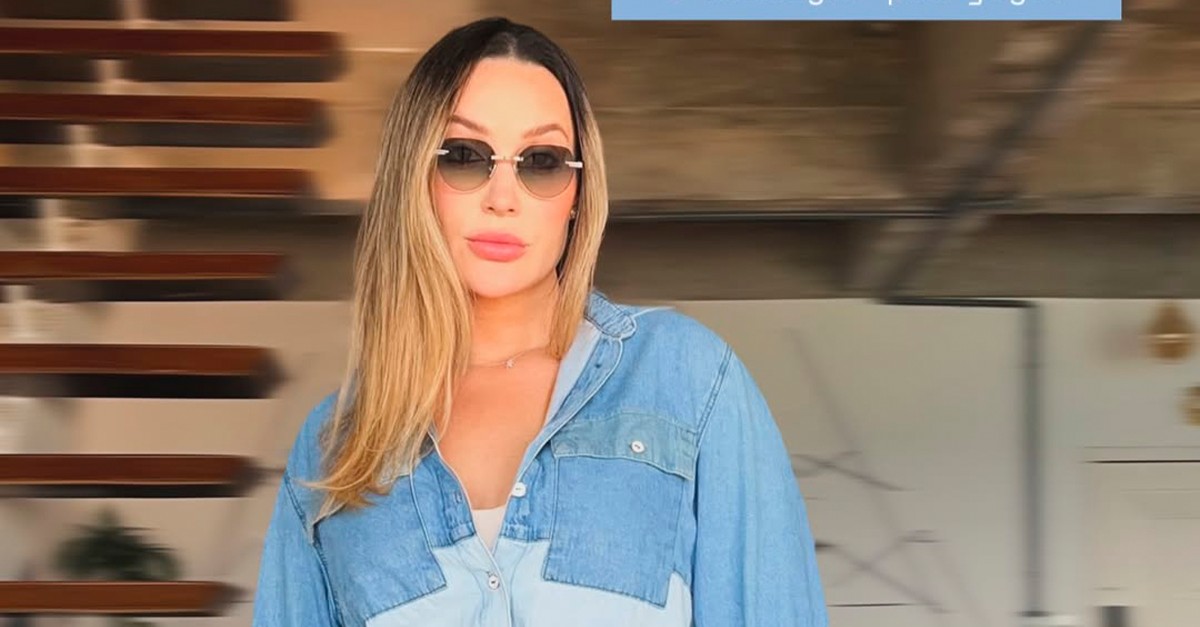 Josie Pessoa encanta com barrigão: 'Primeira vez colocando para jogo'