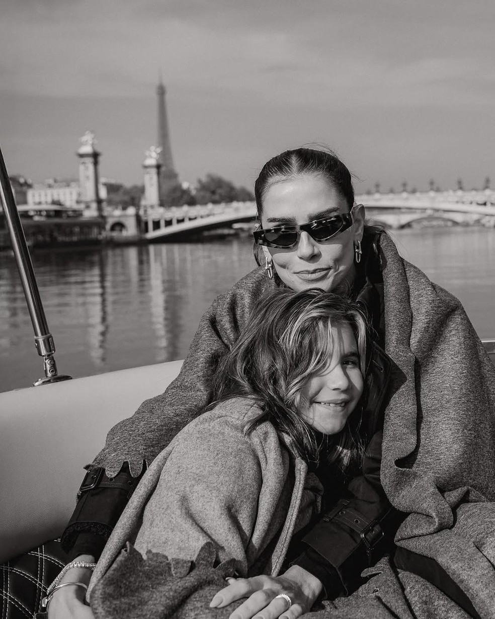 Deborah Secco e Maria Flor — Foto: Reprodução/Instagram