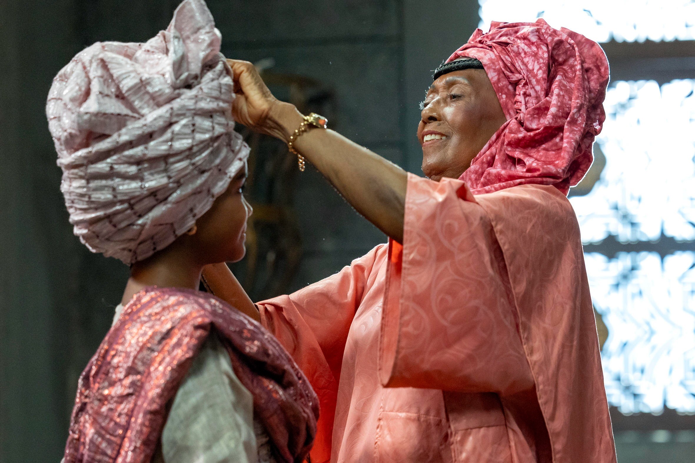 Estilista do Ilê Aiyê há mais de 50 anos, Dete Lima grava participação especial em A Nobreza do Amor