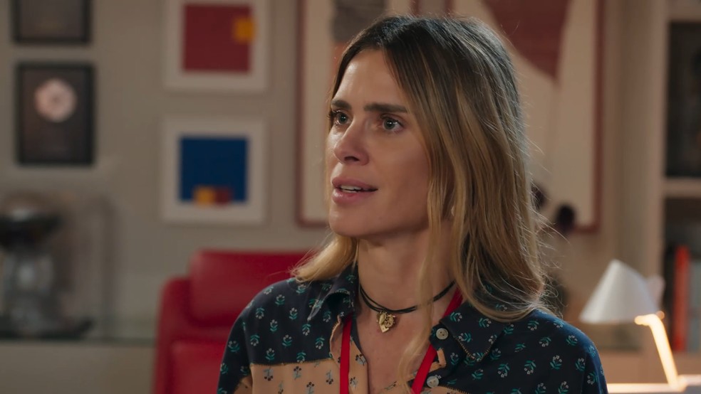 Leila e Renato têm impasse e ela anuncia decisão, em Vale Tudo: 'Quero me demitir' — Foto: Reprodução/TV Globo