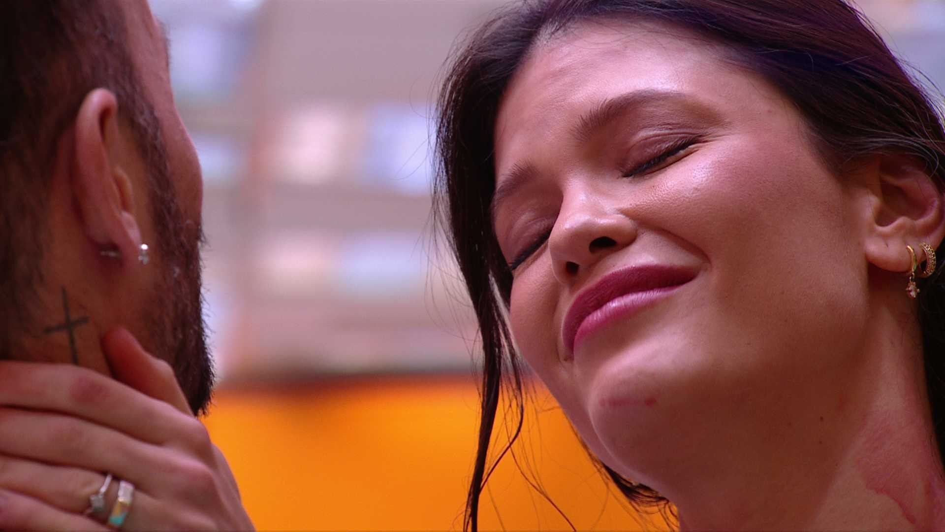Diego Hypolito e Vitória Strada recriam meme de Jade Picon no BBB: 'Bora eu e tu?'