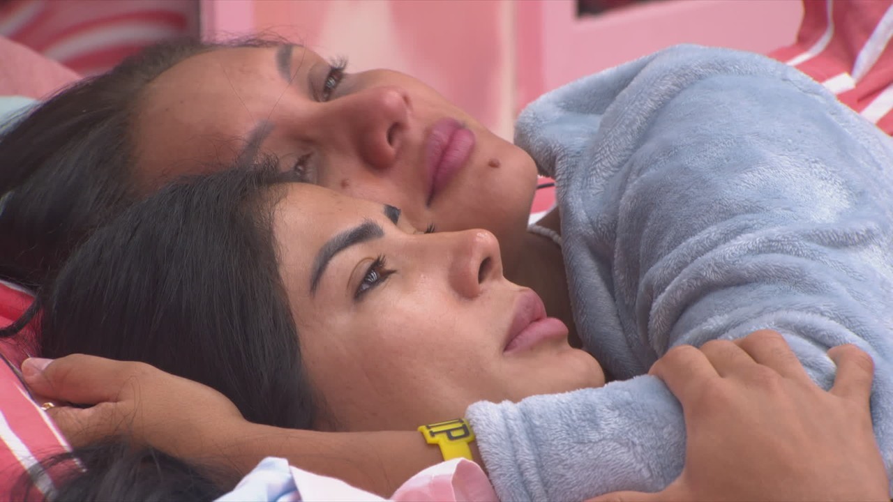 Marciele se declara para Maxiane, e sister chora: 'Aqui no jogo, você foi a minha família'