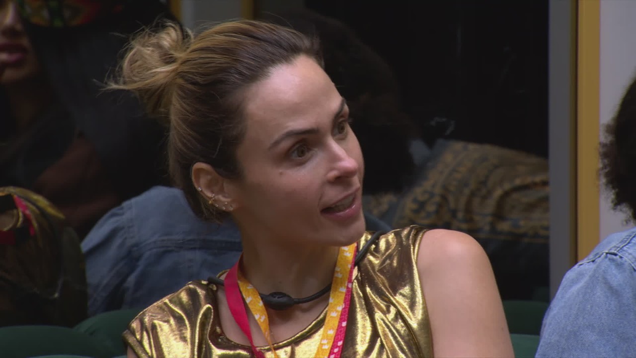 Ana Paula Renault alfineta Alberto Cowboy, que reage: 'Lá fora, eu desmascaro'