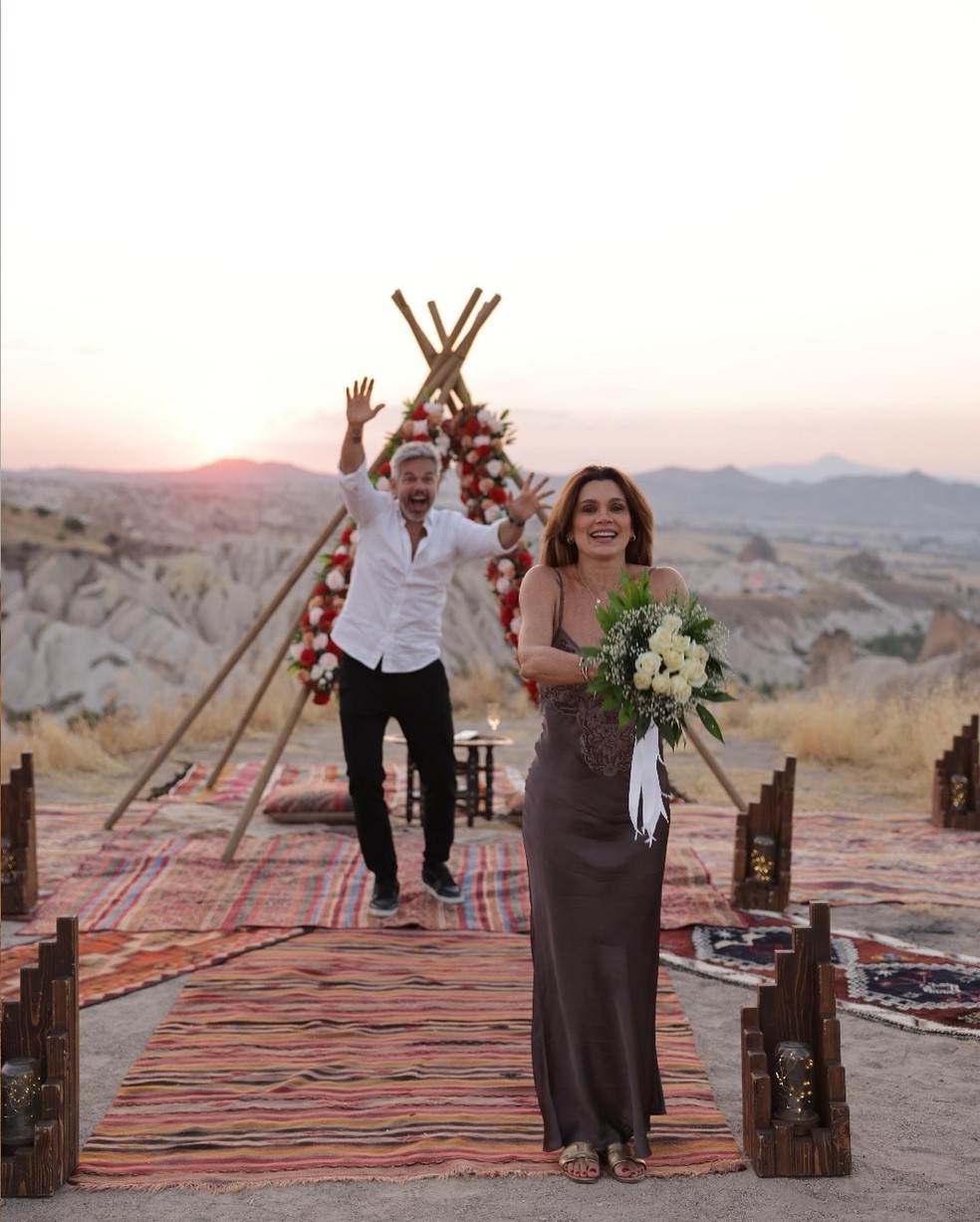 Otaviano Costa e Flavia Alessandra renovam votos de casamento — Foto: Reprodução/Instagram