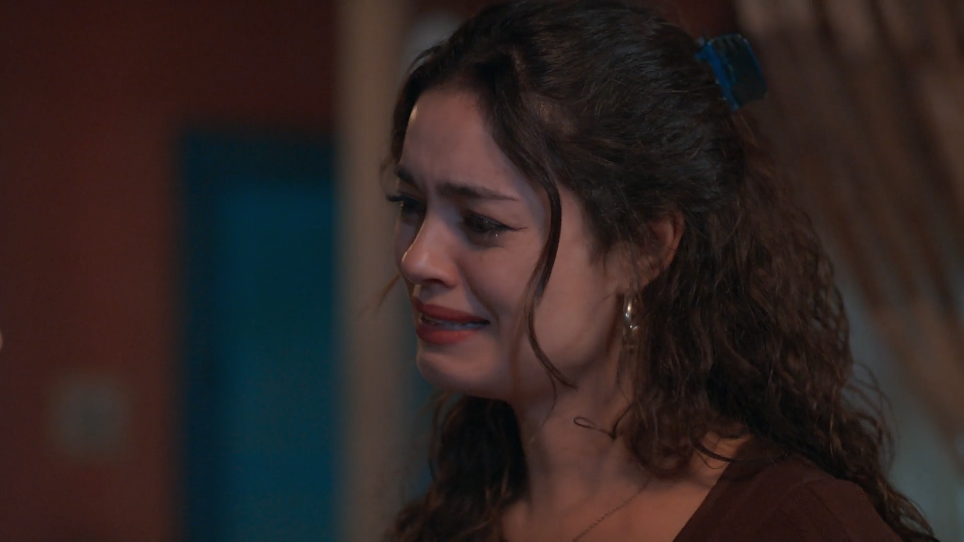 Três Graças: Gerluce revela segredo a Joélly