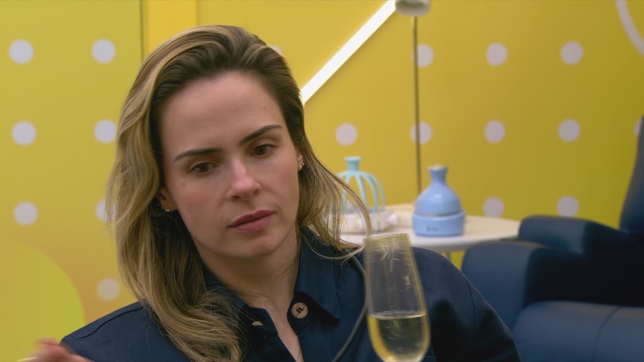 Ana Paula Renault critica postura do Solange Couto no BBB 26: 'Vai muito pela cabeça do Babu'