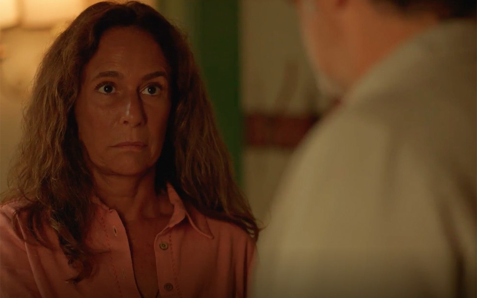 Ariosto surpreende Zefa Leonel com proposta em No Rancho Fundo — Foto: Globo