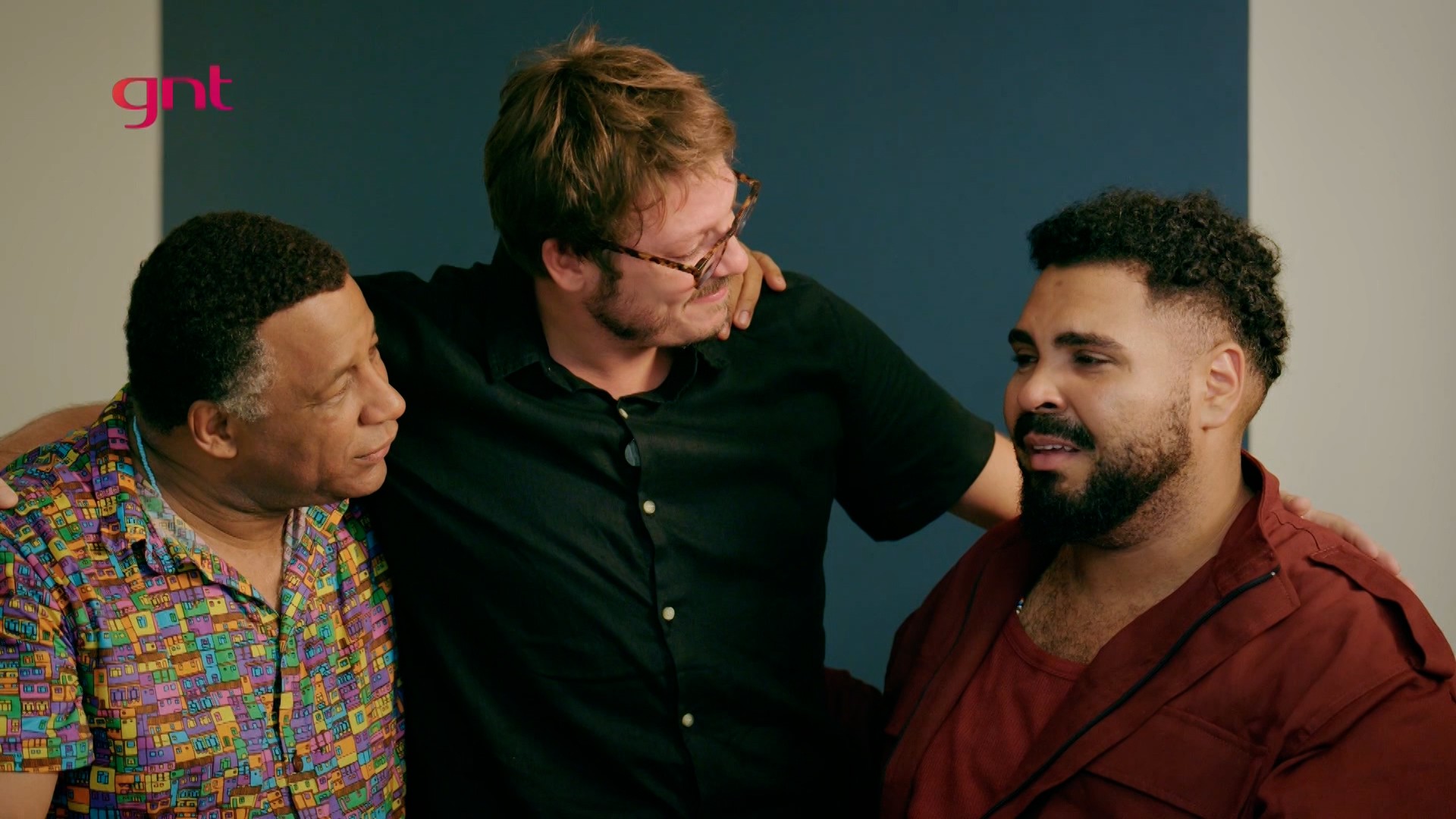 Fabio Porchat chora ao se declarar para Paulo Vieira: 'Eu te amo tanto'