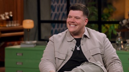 Ferrugem se declara à esposa Thaís: "Tudo que eu canto é pensando nela"