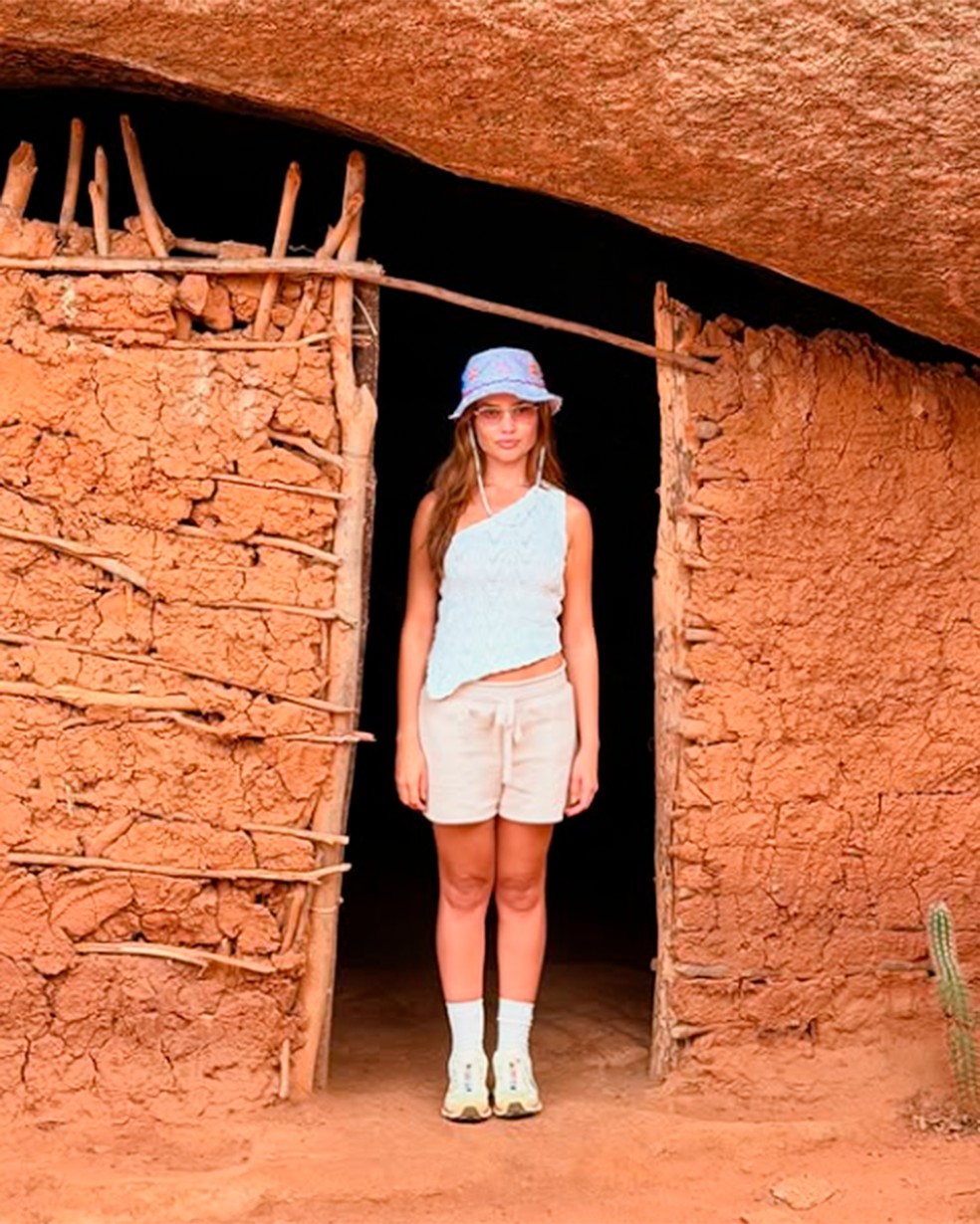 Juliette posa no Cariri, região do Nordeste brasileiro — Foto: Reprodução