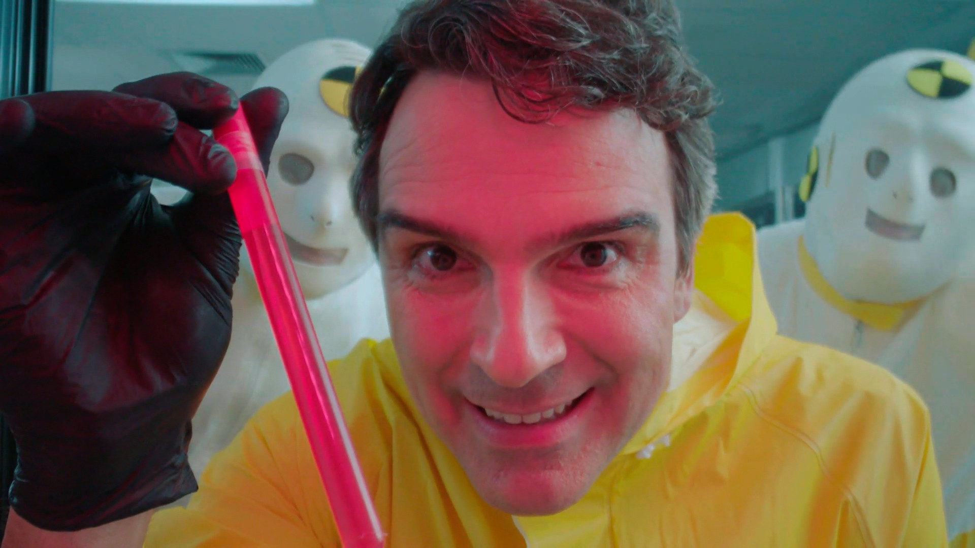 Tadeu Schmidt anuncia BBB 26 'explosivo' e dá spoilers em 1ª chamada; assista!