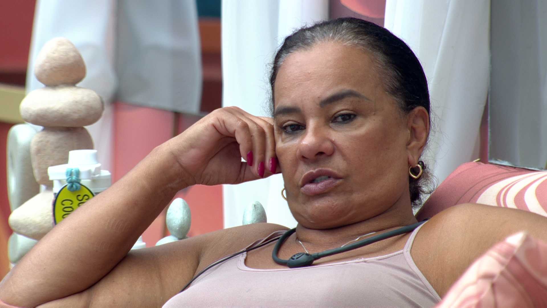 Solange Couto analisa jogo após saída de Babu Santana: 'Não caio nem para um lado e nem para o outro'