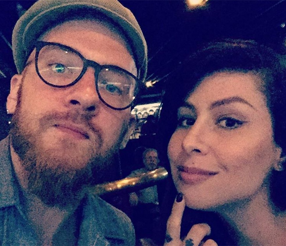 Daniel e Pitty estão casados há 10 anos e o baterista do Nx Zero revela querer mais um filho — Foto: Arquivo Pessoal