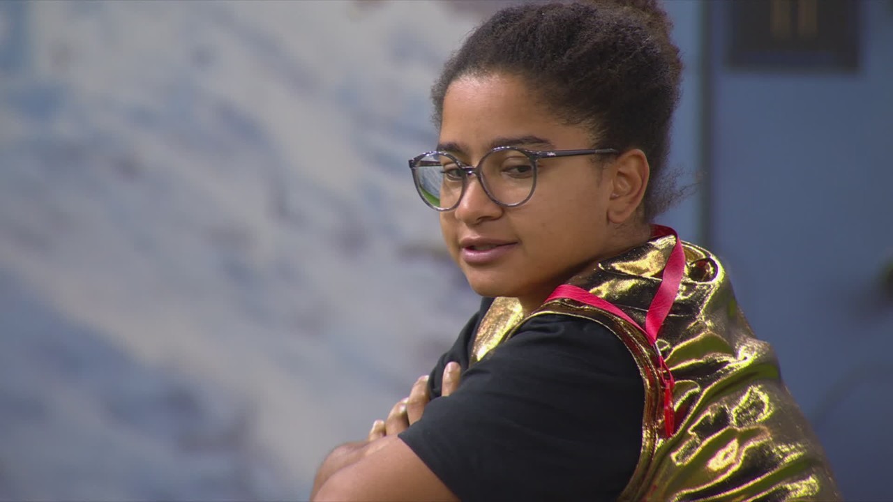 Milena planeja vingança após acabarem com suco da Xepa