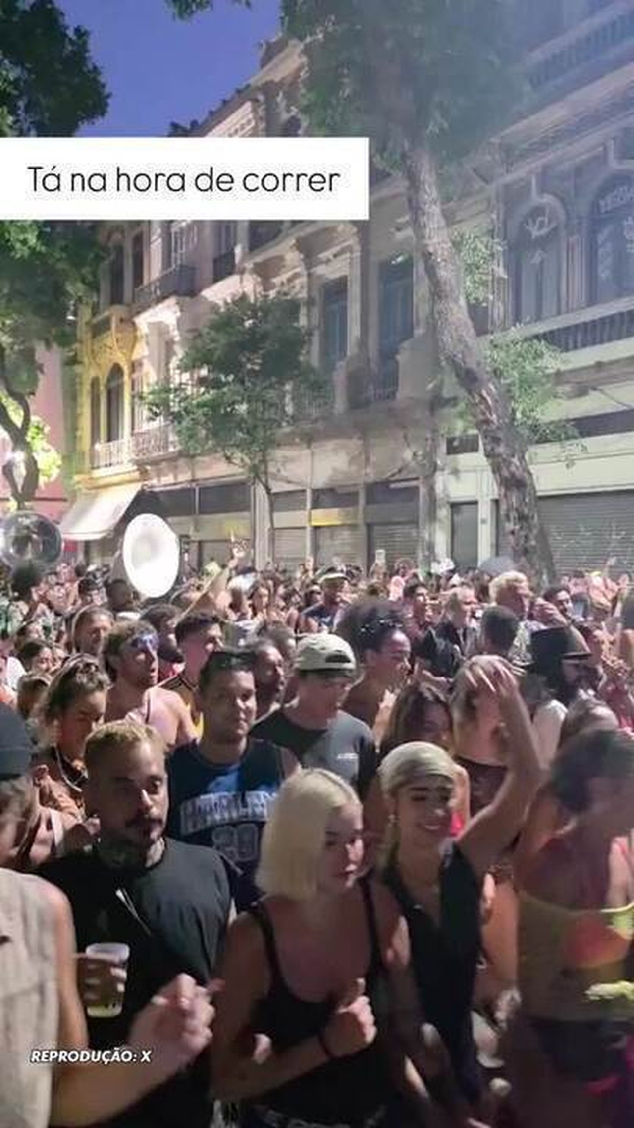 Tecnobloco: conheça o bloco que faz você correr (literalmente!) pelo Centro do Rio de Janeiro na madrugada