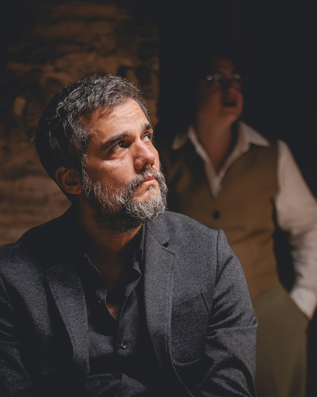 Peça de Wagner Moura no Rio tem ingressos esgotados em segundos e fãs reagem