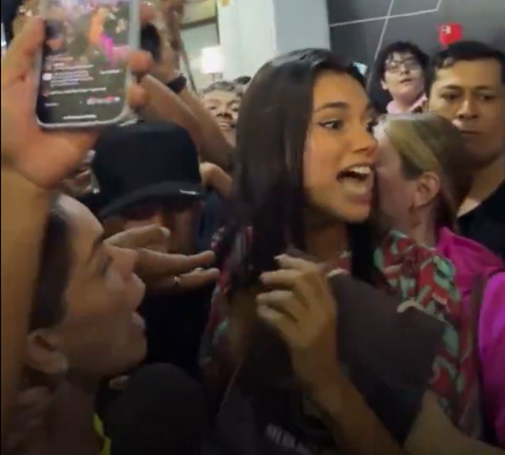 Alane é recebida por multidão ao voltar a Belém — Foto: Reprodução/Instagram