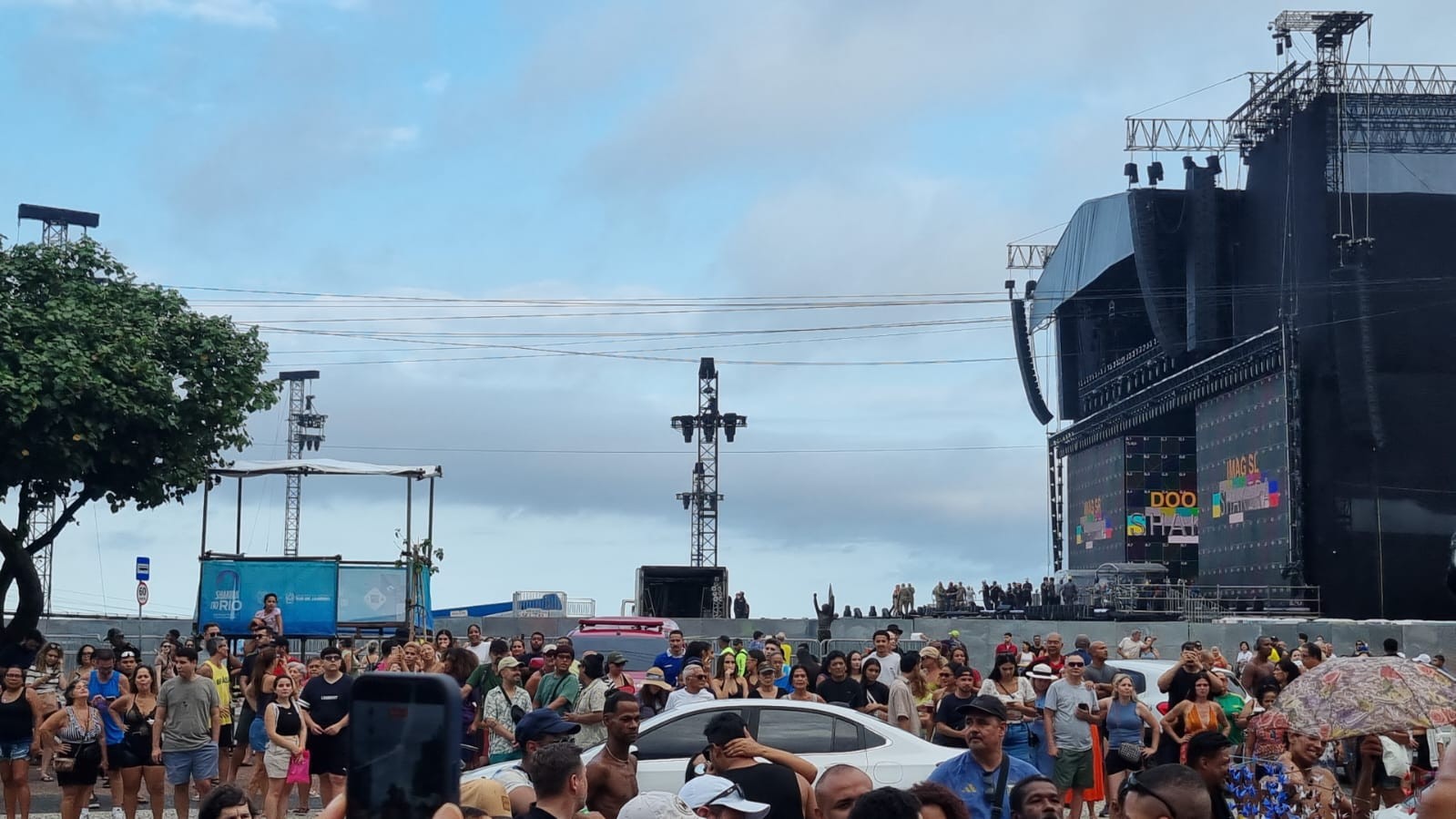 Shakira no Rio: equipe técnica realiza testes de som no palco | Gshow