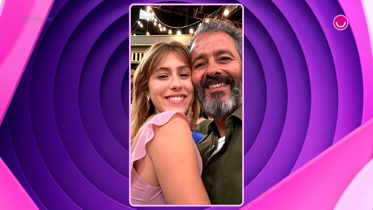 Filha de Marcos Palmeira e Amora Mautner se fantasia para carnaval de rua com namorado e amigos