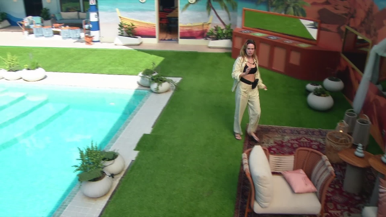 Ana Paula Renault alfineta Jonas Sulzbach: 'Votar e não chamar para o Paredão é frouxidão'