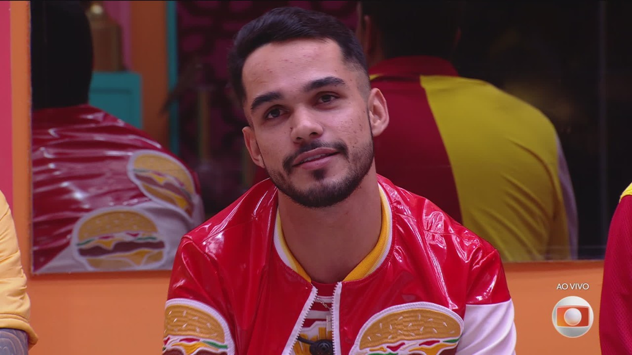 João Pedro crê que estará no top 5 do BBB 25: 'Talvez possa não estar agradando o público'