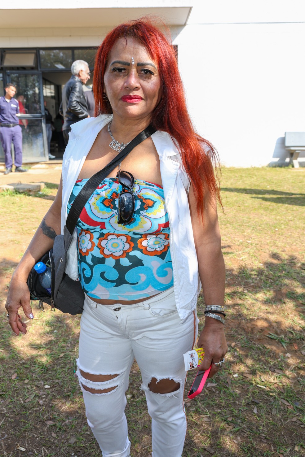 Célia Reys no velório da cantora Sol — Foto: Agnews