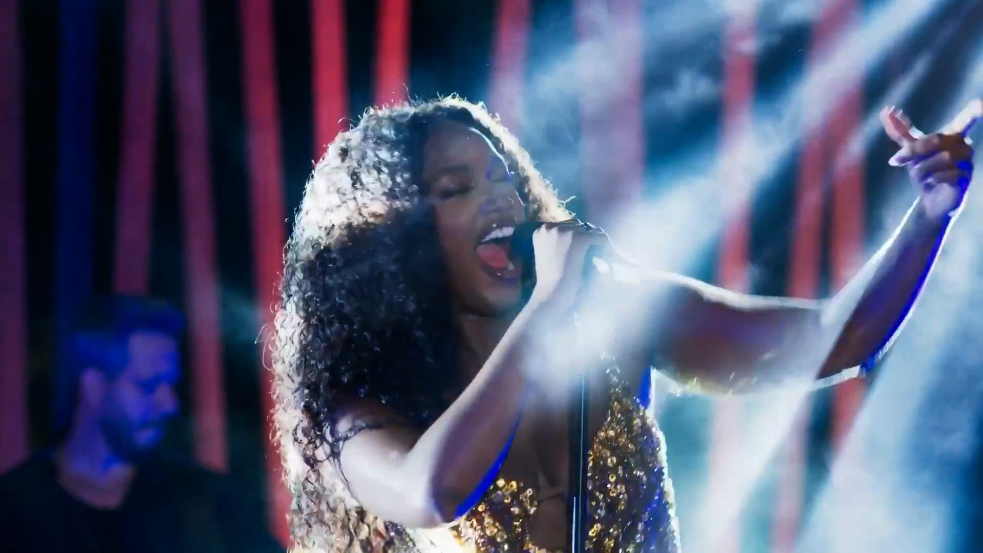 IZA em Vale Tudo: veja cenas da cantora na novela das 9