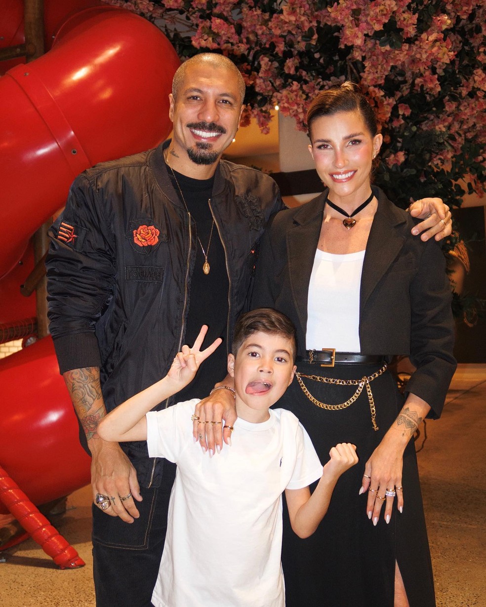 Fernando Medeiros, Aline Gotschalg e o filho Luca — Foto: Reprodução/Instagram