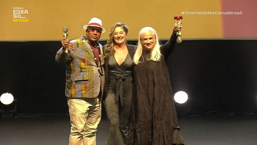 Ailton Graça e Vera Holtz são premiados no Festival de Cinema de Gramado — Foto: Canal Brasil