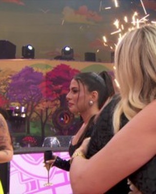 Davi e Yasmin Brunet se abra&ccedil;am ap&oacute;s a final do BBB 24