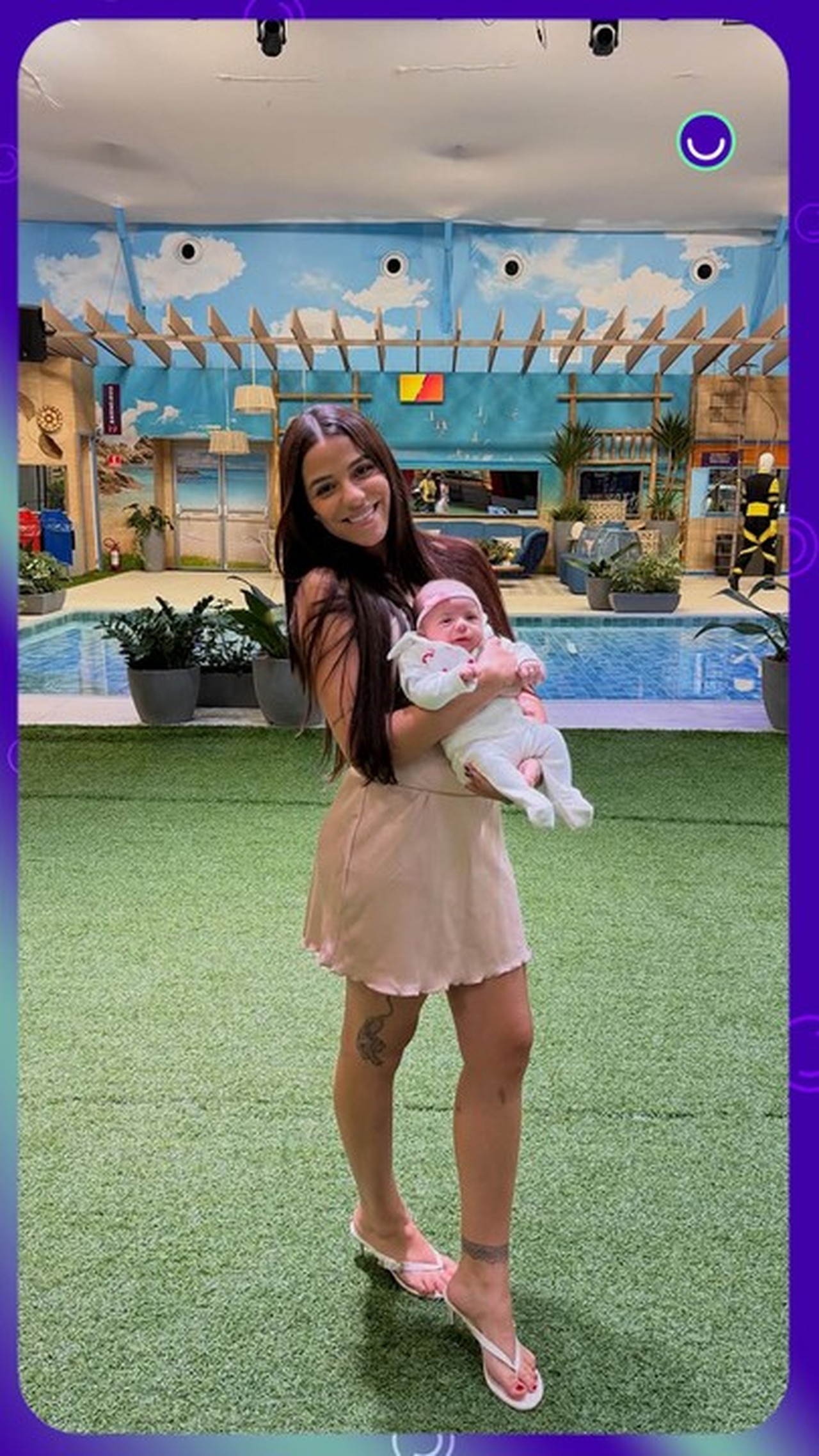 Key Alves visita BBB Experience com filha: 'Minha protagonista'