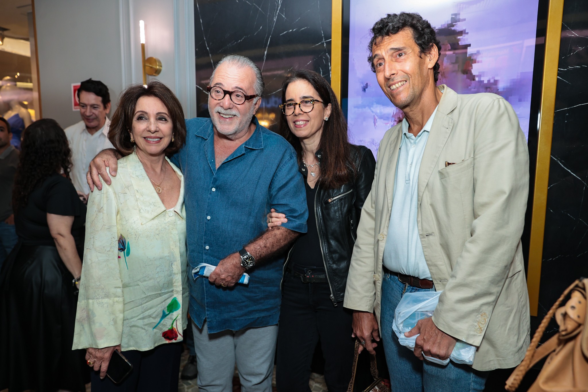 Tony Ramos vai à estreia no teatro com a esposa e a filha no Rio