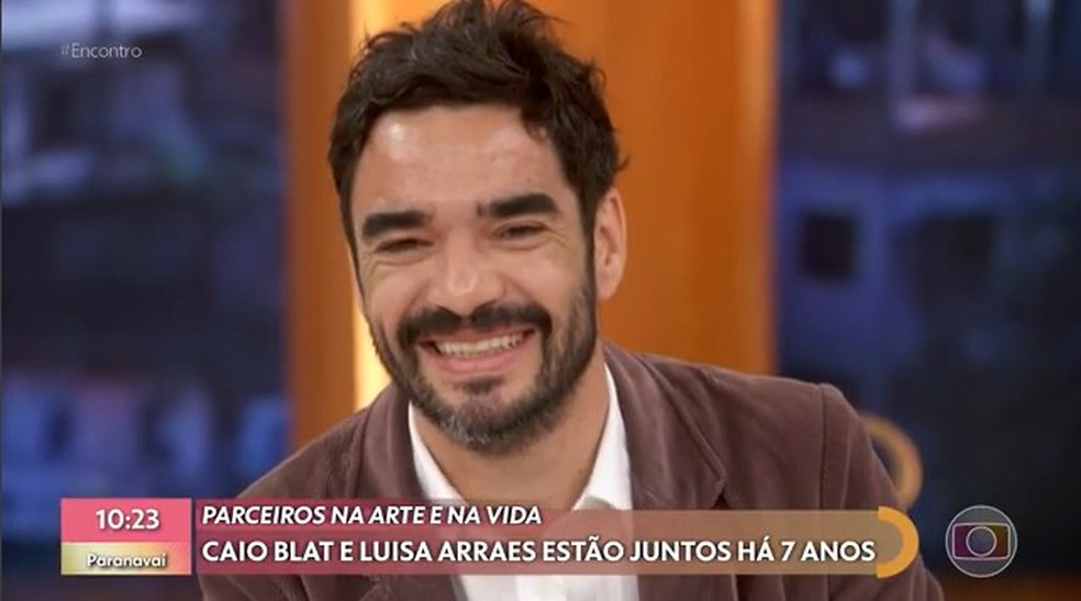 Caio Blat se emociona com homenagem de Luisa Arraes — Foto: Globo