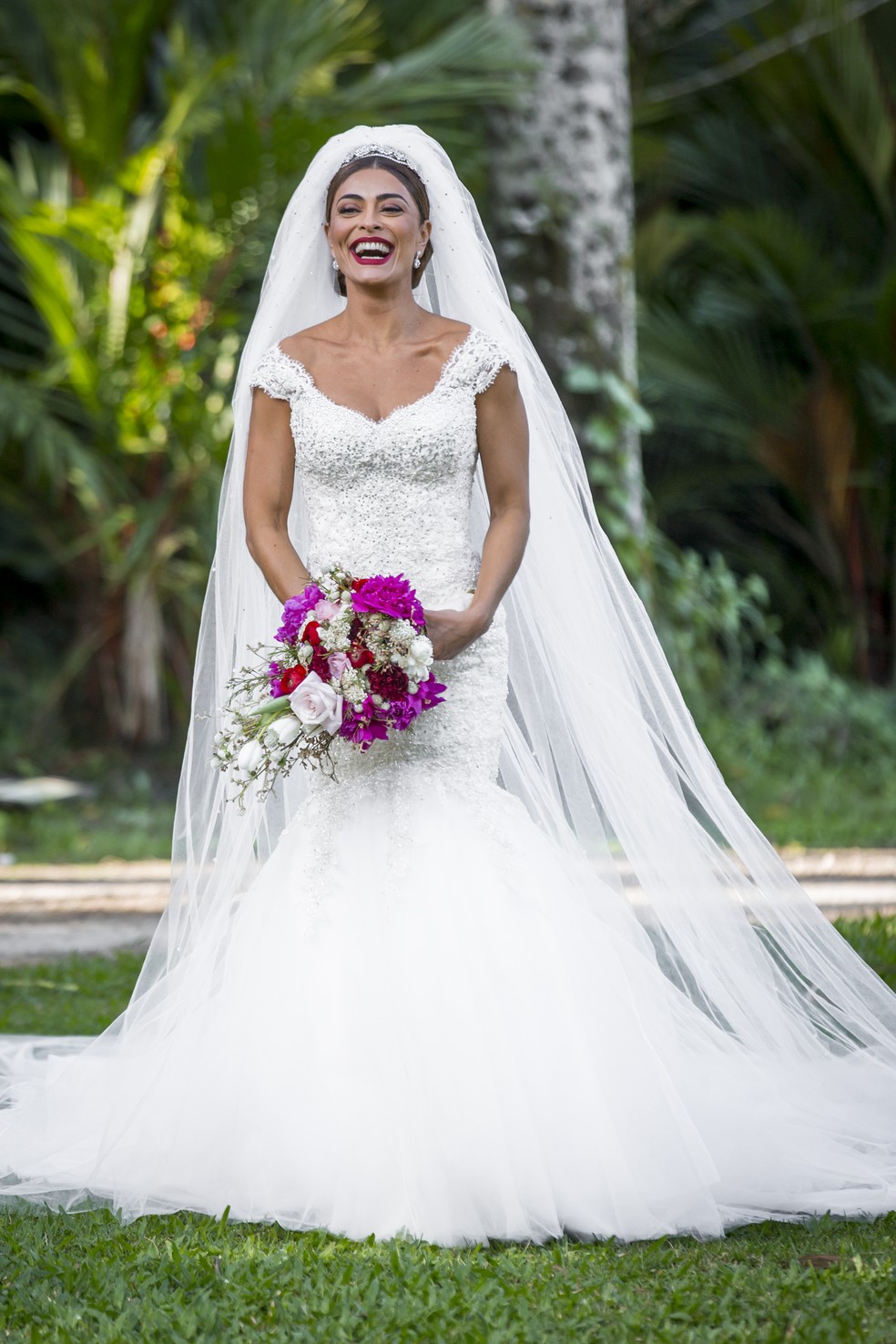 Casamento de Maria da Paz figurinistas contam tudo sobre os looks