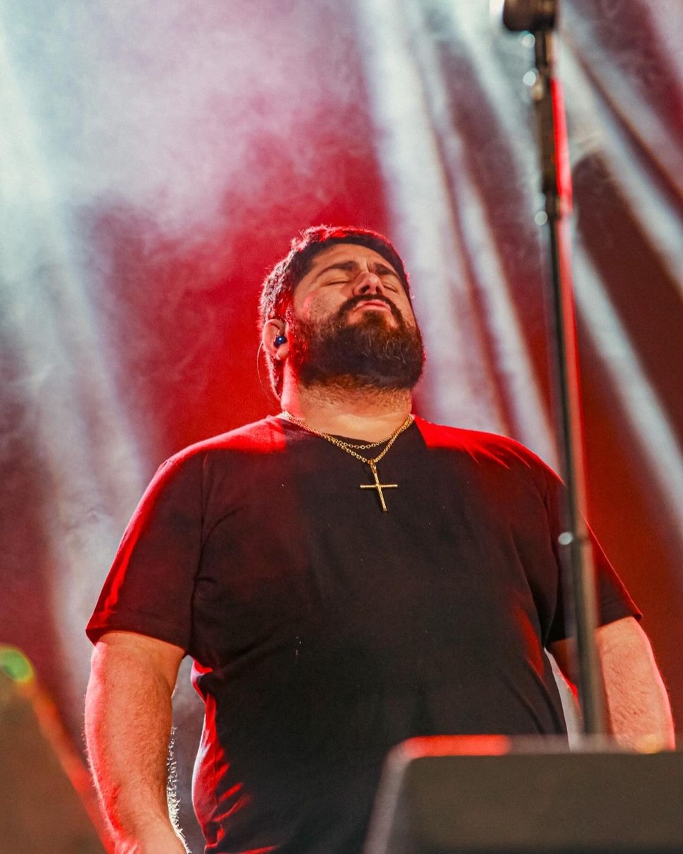 César Menotti, dupla de Fabiano, fala sobre resgate de acidente com ônibus: 'Mais um livramento — Foto: Reprodução/Instagram