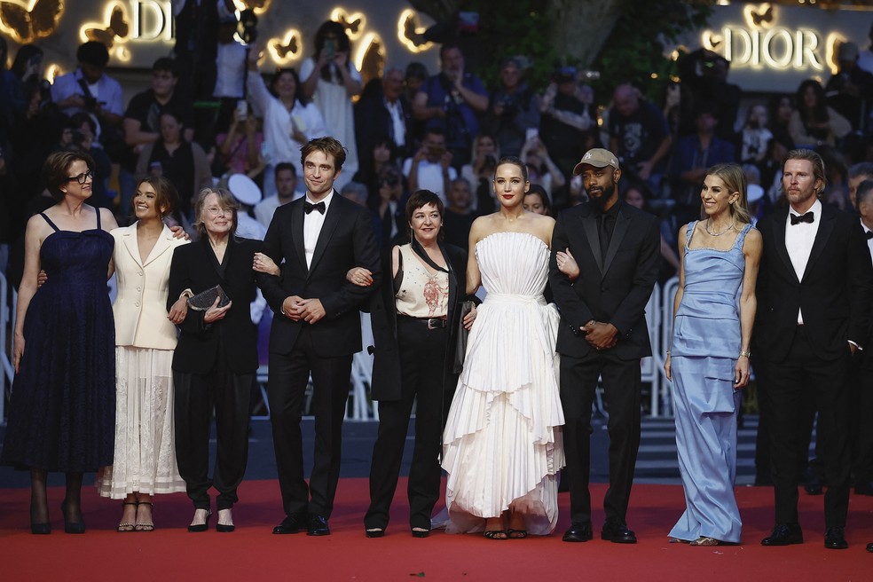 Elenco de 'Die, My Love' em Cannes — Foto: Reuters