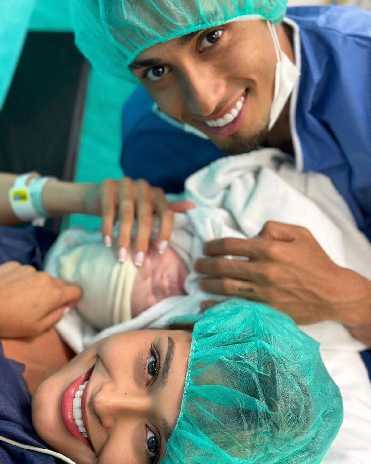 Raphinha celebra nascimento do filho Gael | Famosos | gshow